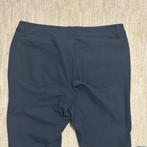Lululemon Commission Pant Classic 36x32 Inseam Warpstreme True Navy Chinos - Picture 6 of 8